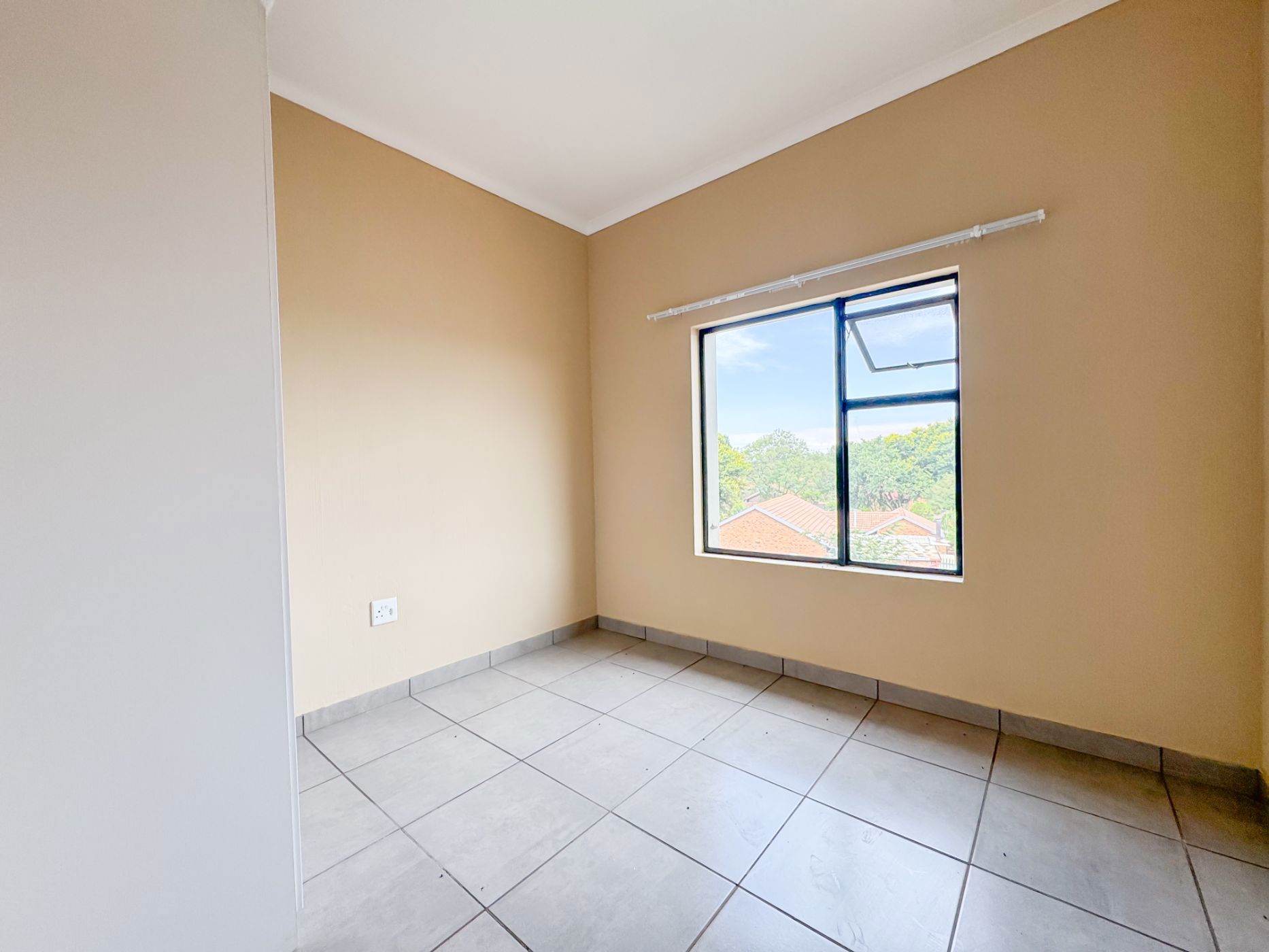 Apartment for sale in Kempton Park - KTP1684571