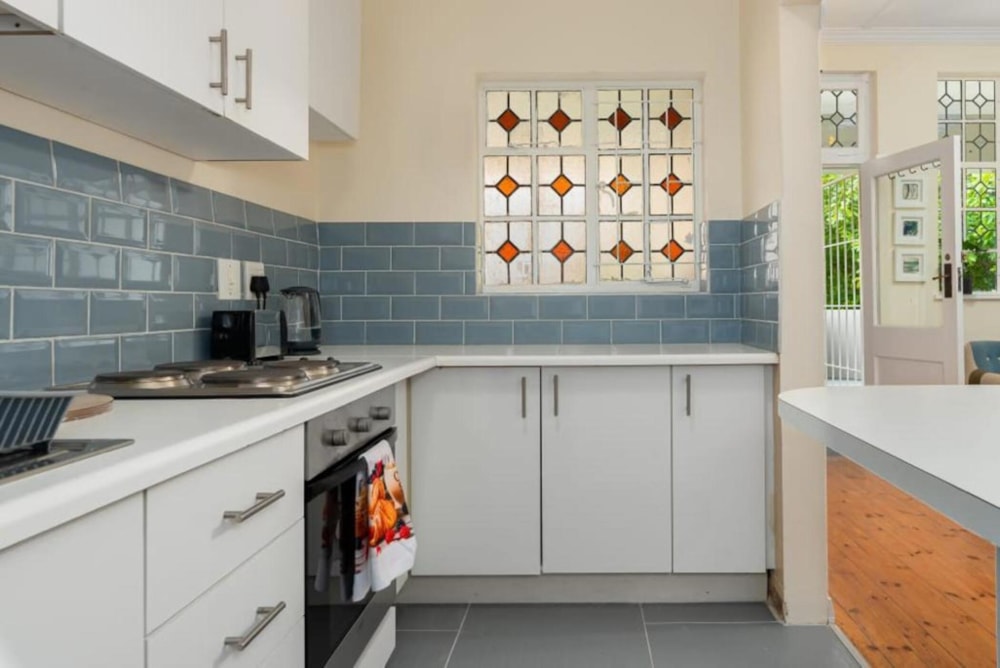 Apartment sold in Sea Point - AS1684800 Apartment sold in Sea Point - AS1684800