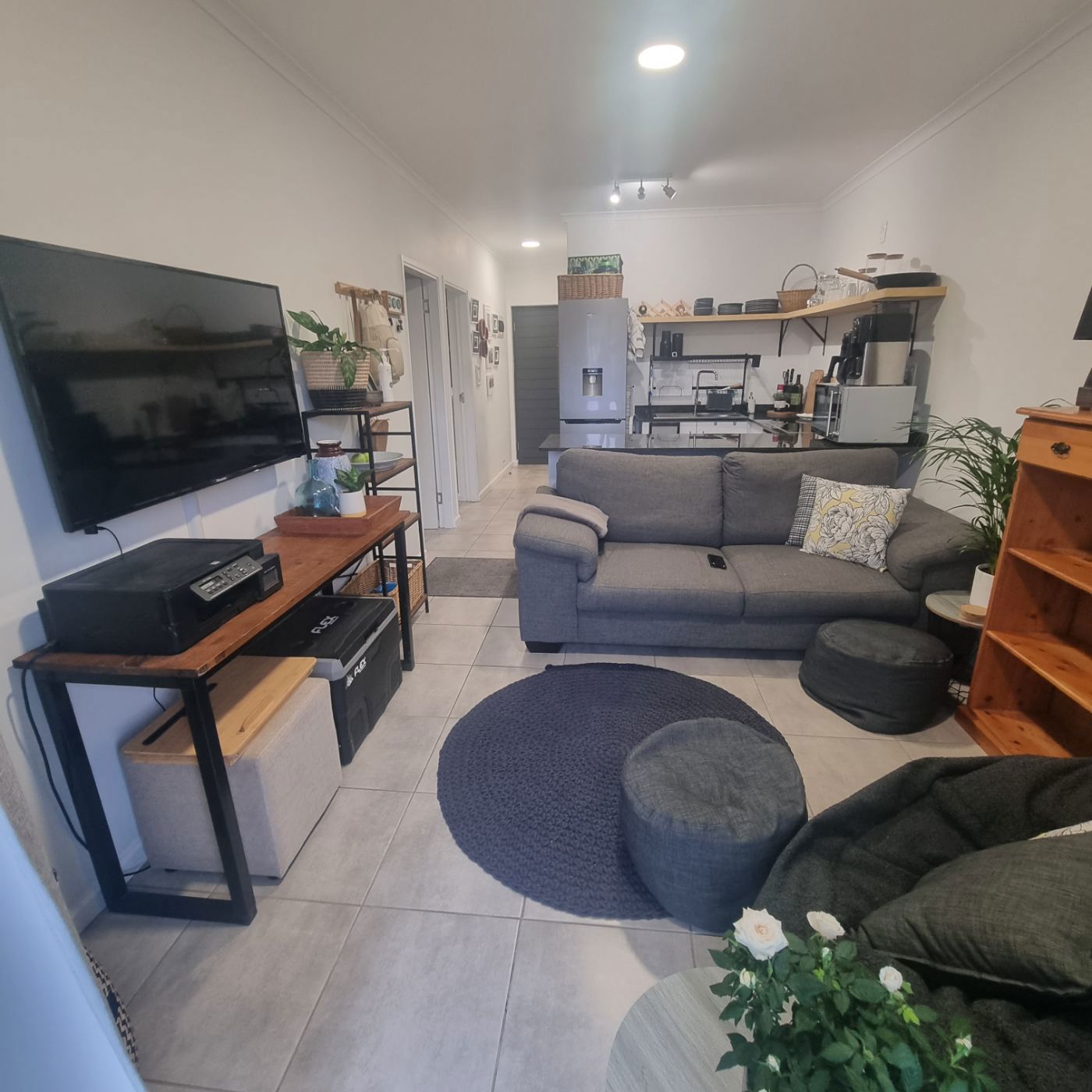 Apartment to rent in Waterfall, Upper Highway - 1KF1701857