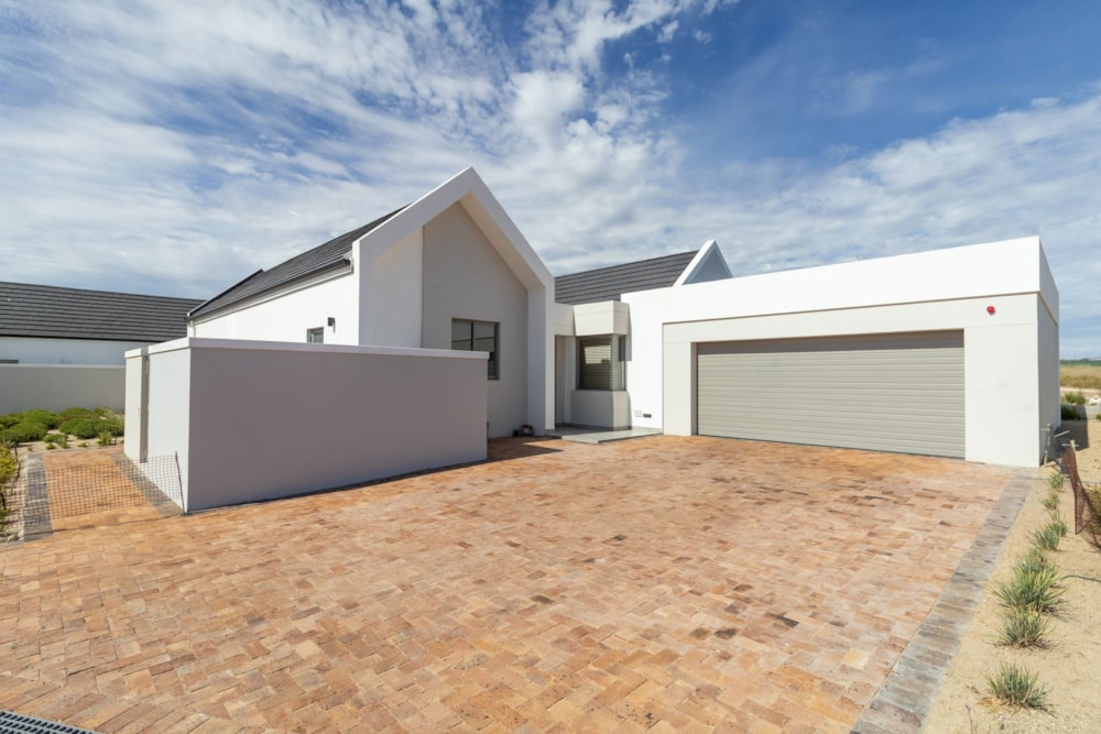 Golf estate house for sale in Langebaan Country Estate - LA1683908 Golf estate house for sale in Langebaan Country Estate - LA1683908