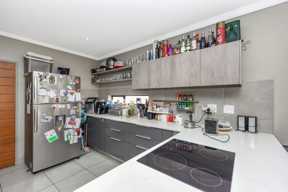 Double-storey house sold in Lion Pride - FW1685223 Double-storey house sold in Lion Pride - FW1685223