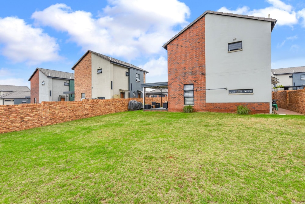 Double-storey house sold in Lion Pride - FW1685223 Double-storey house sold in Lion Pride - FW1685223