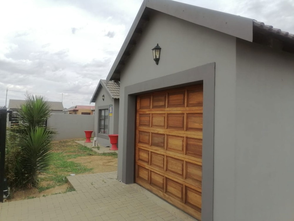 House for sale in Grasslands - 1BX1683864