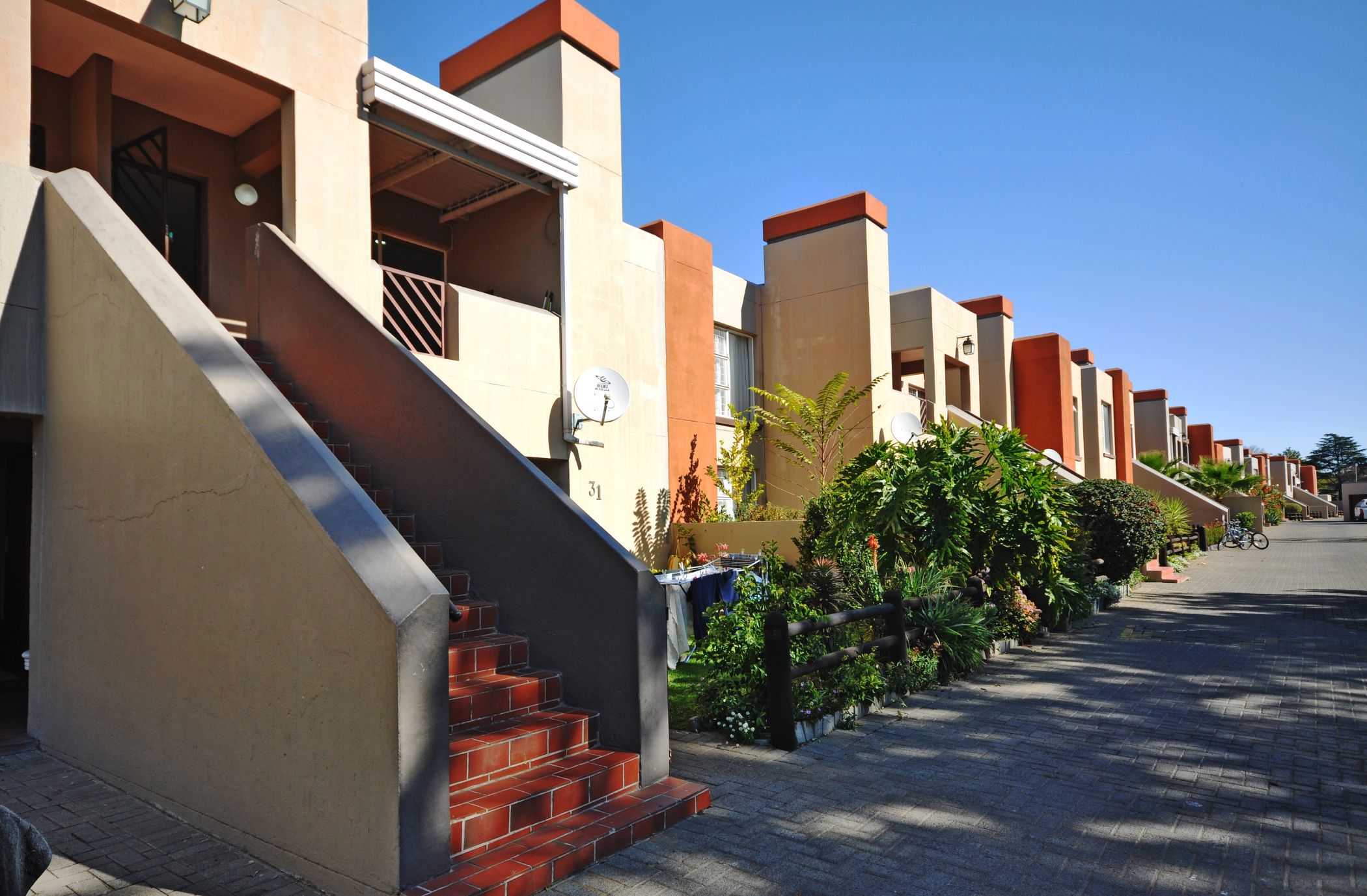 Townhouse sold in  Vanderbijlpark SW 5 - 1VT1666618