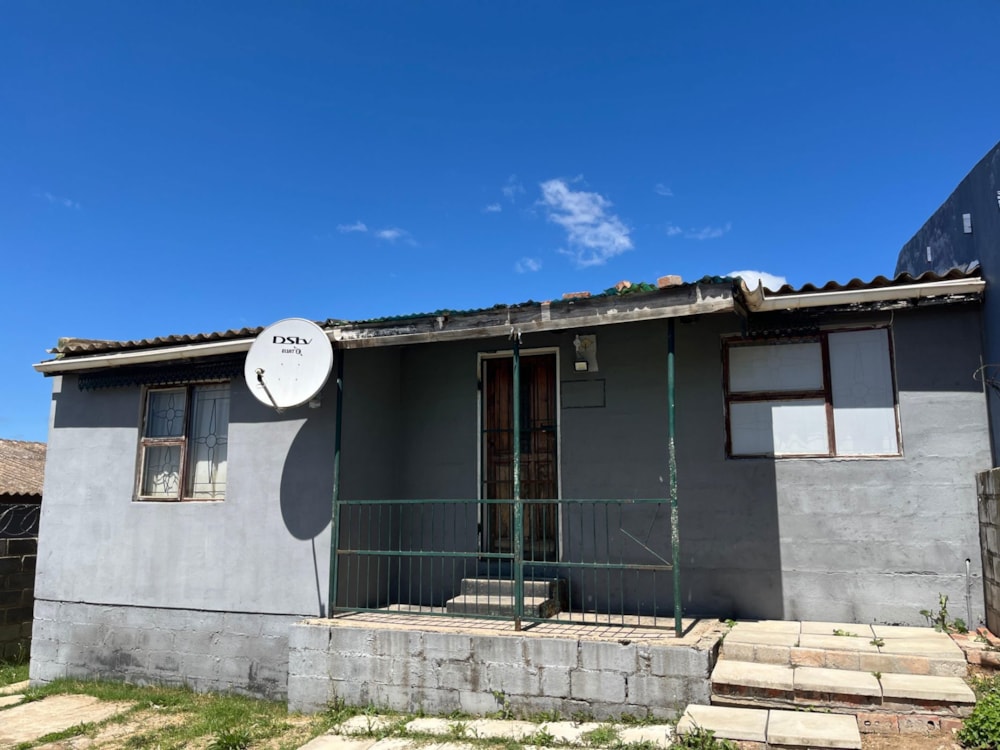 Semi-detached house for sale in Rosedale, Uitenhage, Kariega - 1UK1684816 Semi-detached house for sale in Rosedale, Uitenhage, Kariega - 1UK1684816