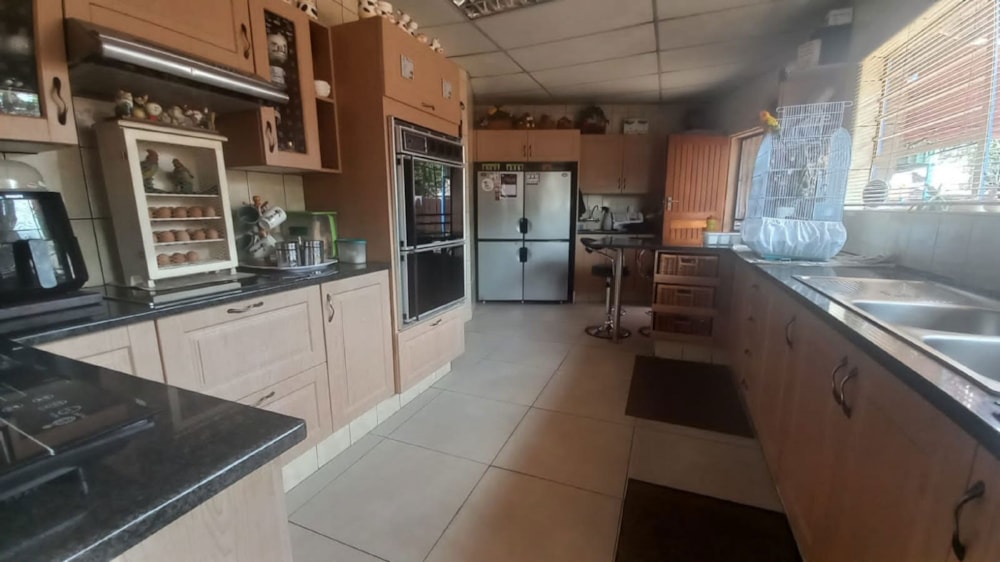 House for sale in Petersfield - 1SP1683484