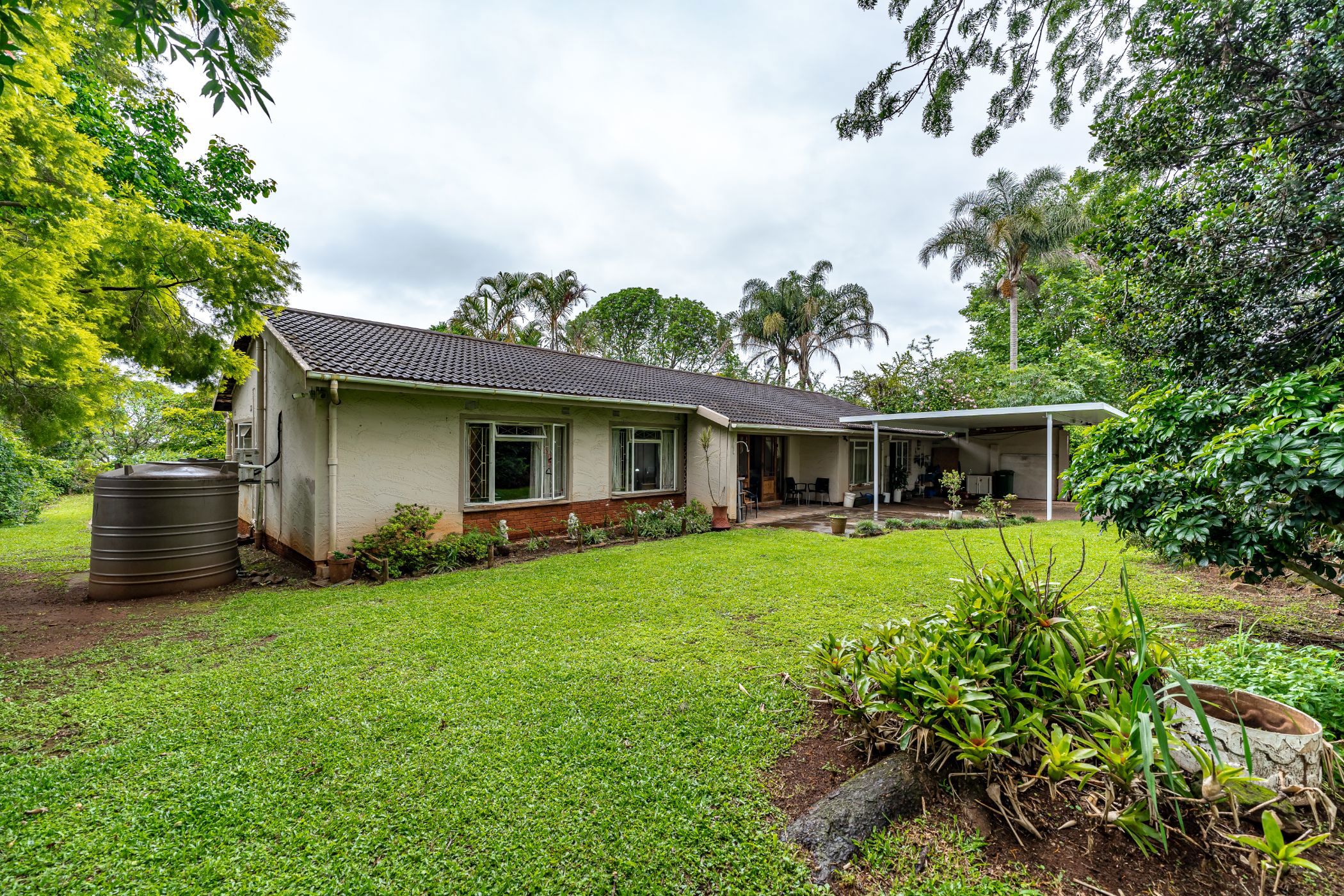 House sold in Waterfall, Upper Highway - 1KF1681750