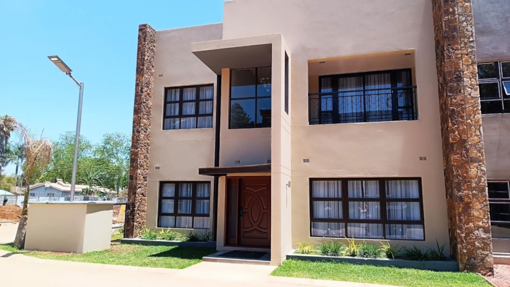 Double-storey apartment for sale in Mount Pleasant, Zimbabwe - 3ZB1683701