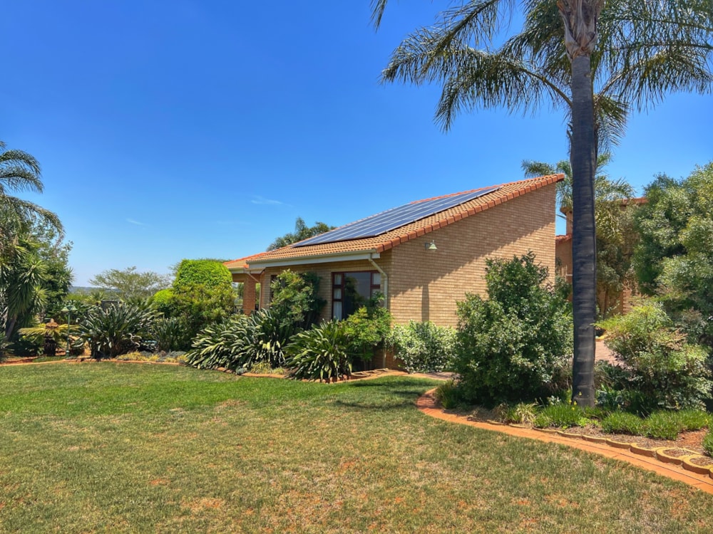 House for sale in Mooikloof Equestrian Estate - PT1683402