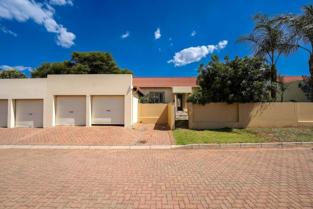 Security complex home for sale in Zandspruit - RAN1683224