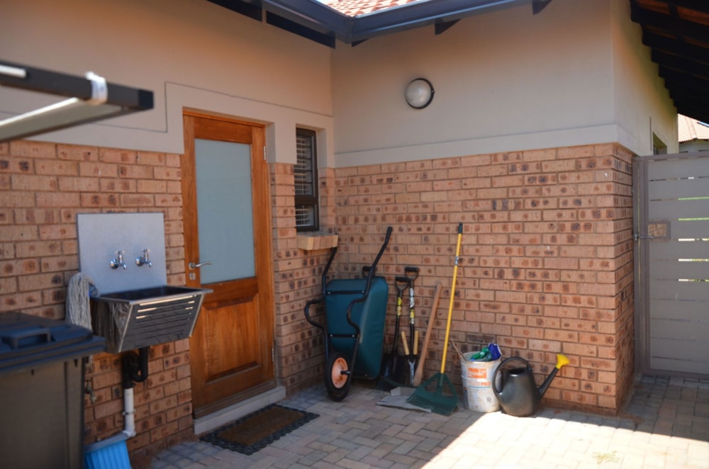 House let in Bateleur Estate - 1NS1683275 House let in Bateleur Estate - 1NS1683275