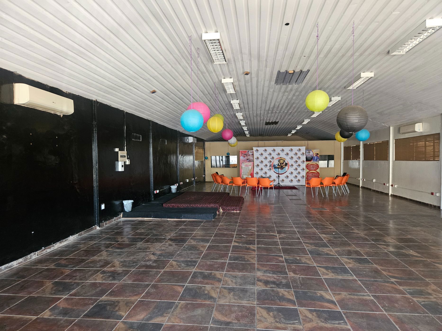 Commercial Building for sale in Kuruman - 1RN1683427