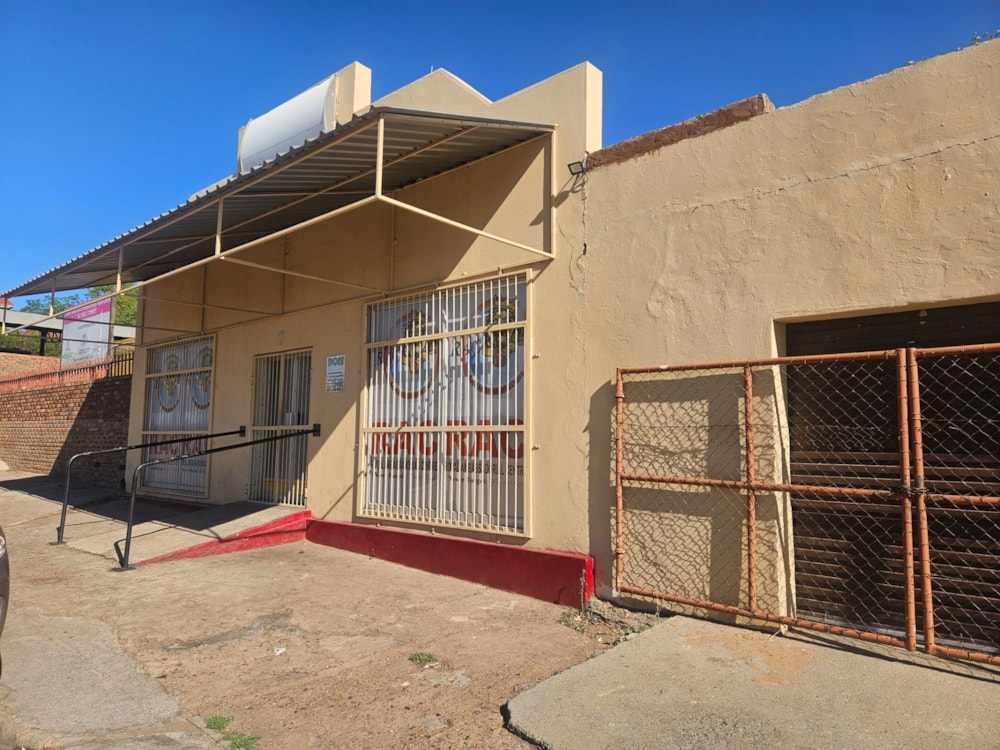 Commercial Building for sale in Kuruman - 1RN1683427 Commercial Building for sale in Kuruman - 1RN1683427