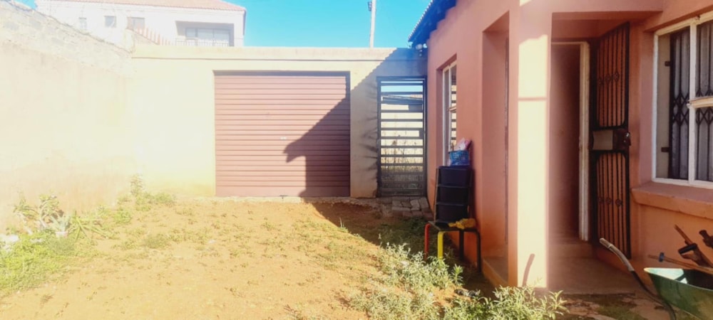 House for sale in Eldorado Park - 1GV1683500 House for sale in Eldorado Park - 1GV1683500