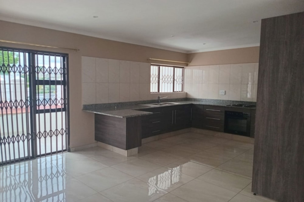 Apartment let in Chatsworth, KwaZulu-Natal - 1WB1683638