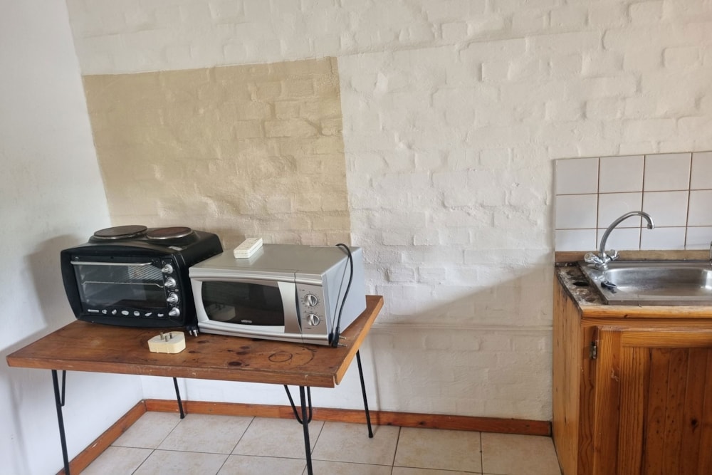 Garden apartment let in Oatlands, Grahamstown, Makhanda - 1GC1683972 Garden apartment let in Oatlands, Grahamstown, Makhanda - 1GC1683972