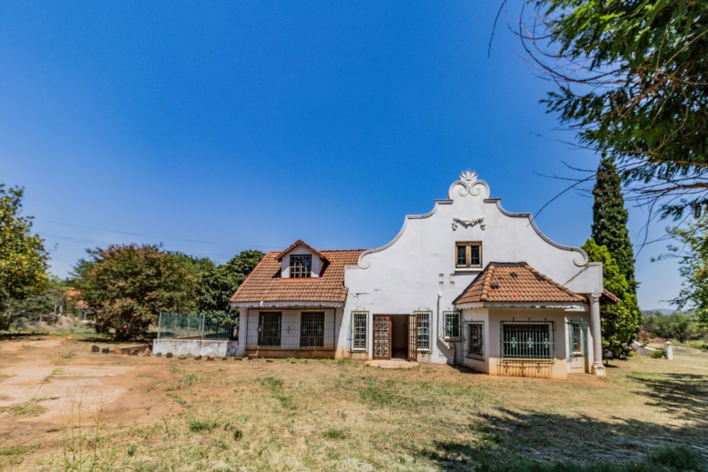 Mixed use farm for sale in Broederstroom - 1HR1684002