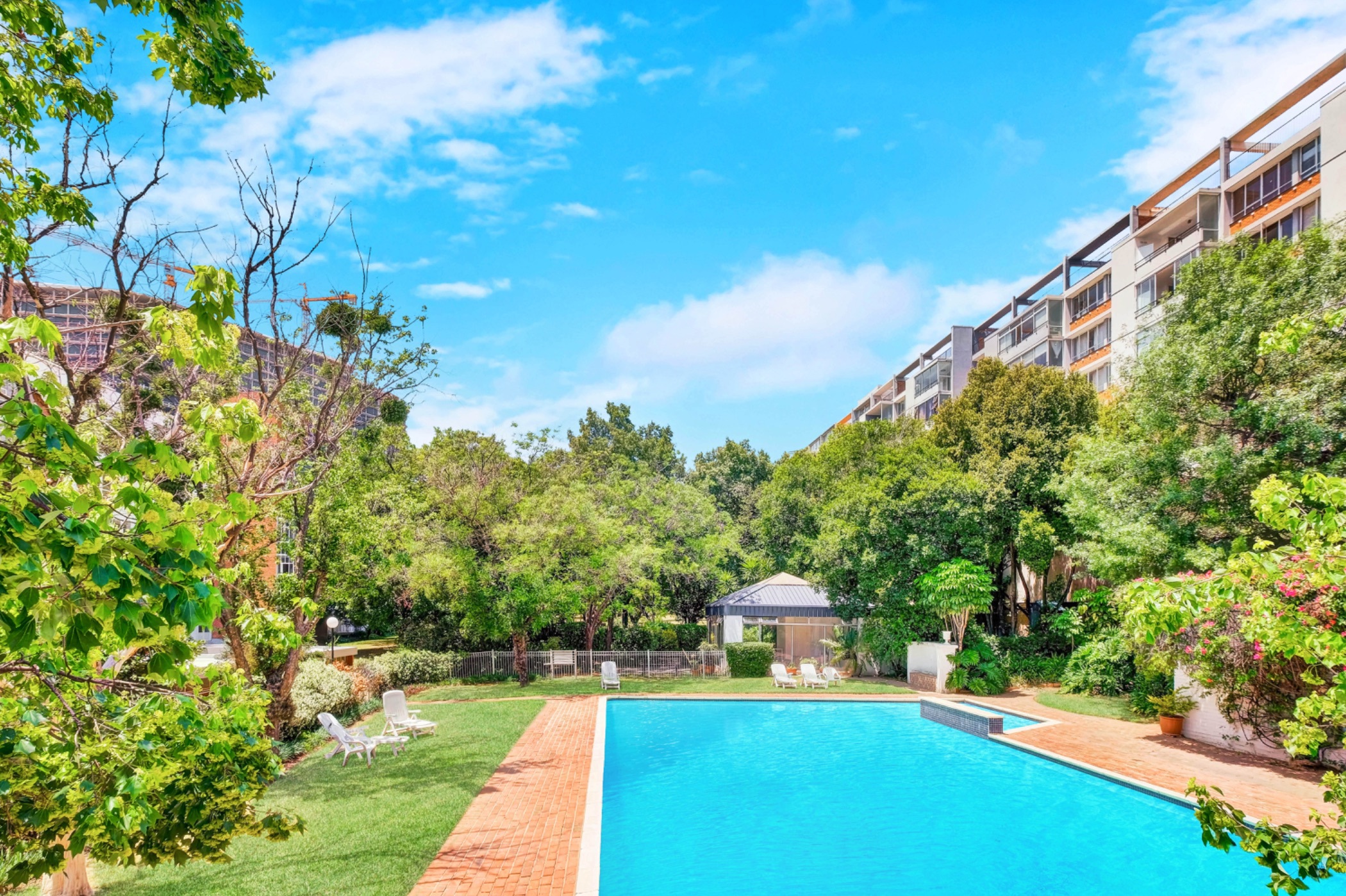 Apartment sold in Benmore Gardens - HP1684032