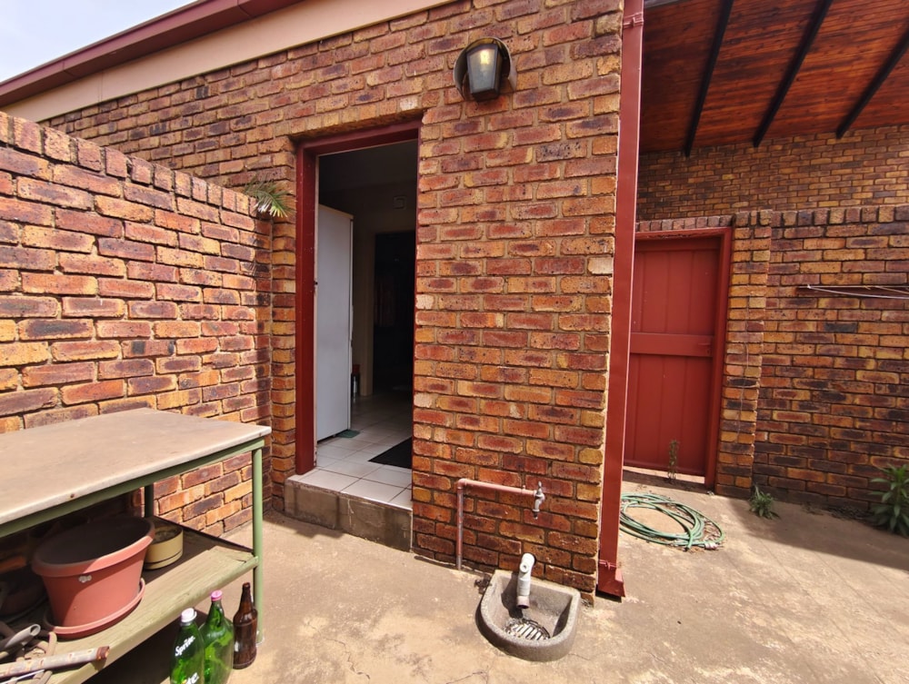 Townhouse for sale in Vanderbijlpark CW 3 - 1VT1684150