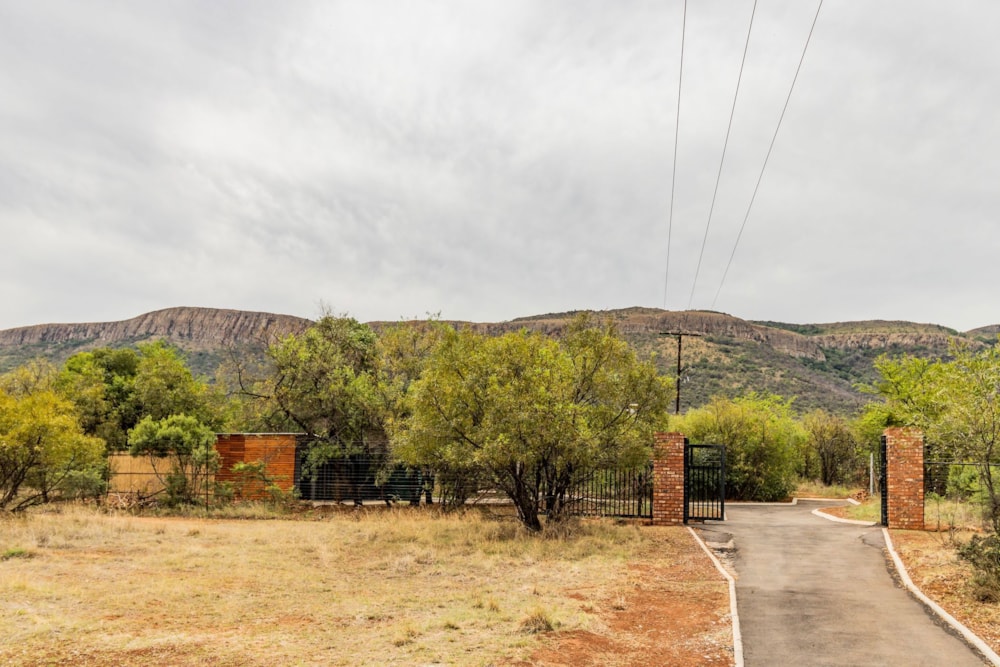 Mixed use farm for sale in Skeerpoort - 1HR1684242