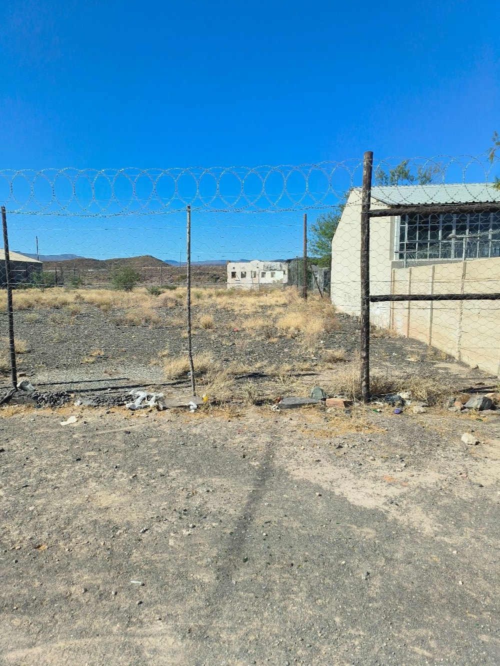 Commercial vacant land for sale in Beaufort West Industrial - 1KK1684211 Commercial vacant land for sale in Beaufort West Industrial - 1KK1684211