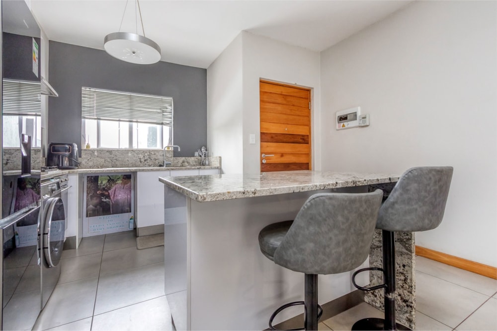 Apartment for sale in Bryanston - HP1684251