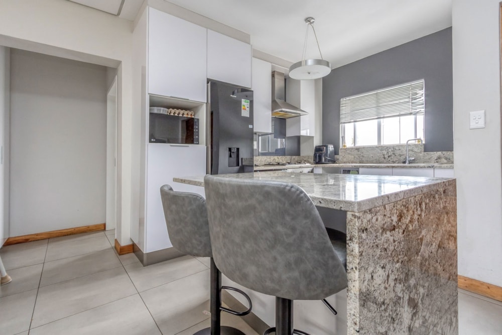 Apartment for sale in Bryanston - HP1684251