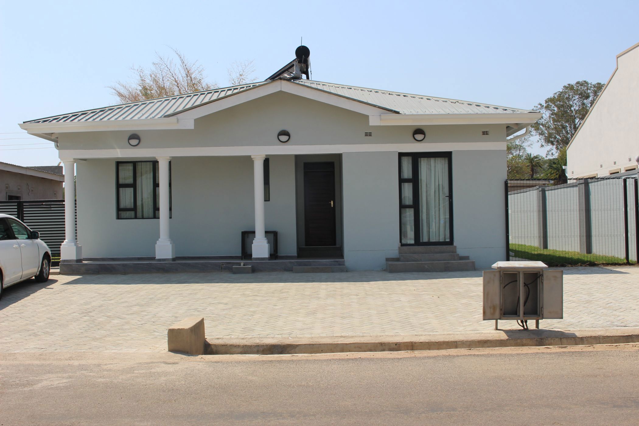 Single-storey house let in Highlands, Zimbabwe - 3ZB1684301