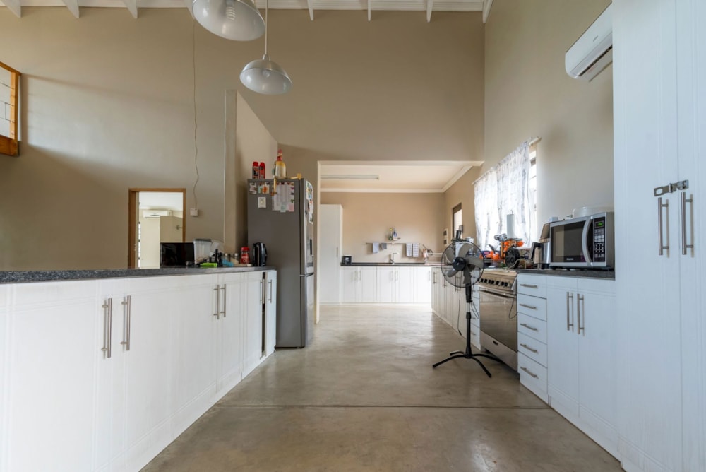 House let in Hoedspruit Wildlife Estate - 1HS1684322 House let in Hoedspruit Wildlife Estate - 1HS1684322