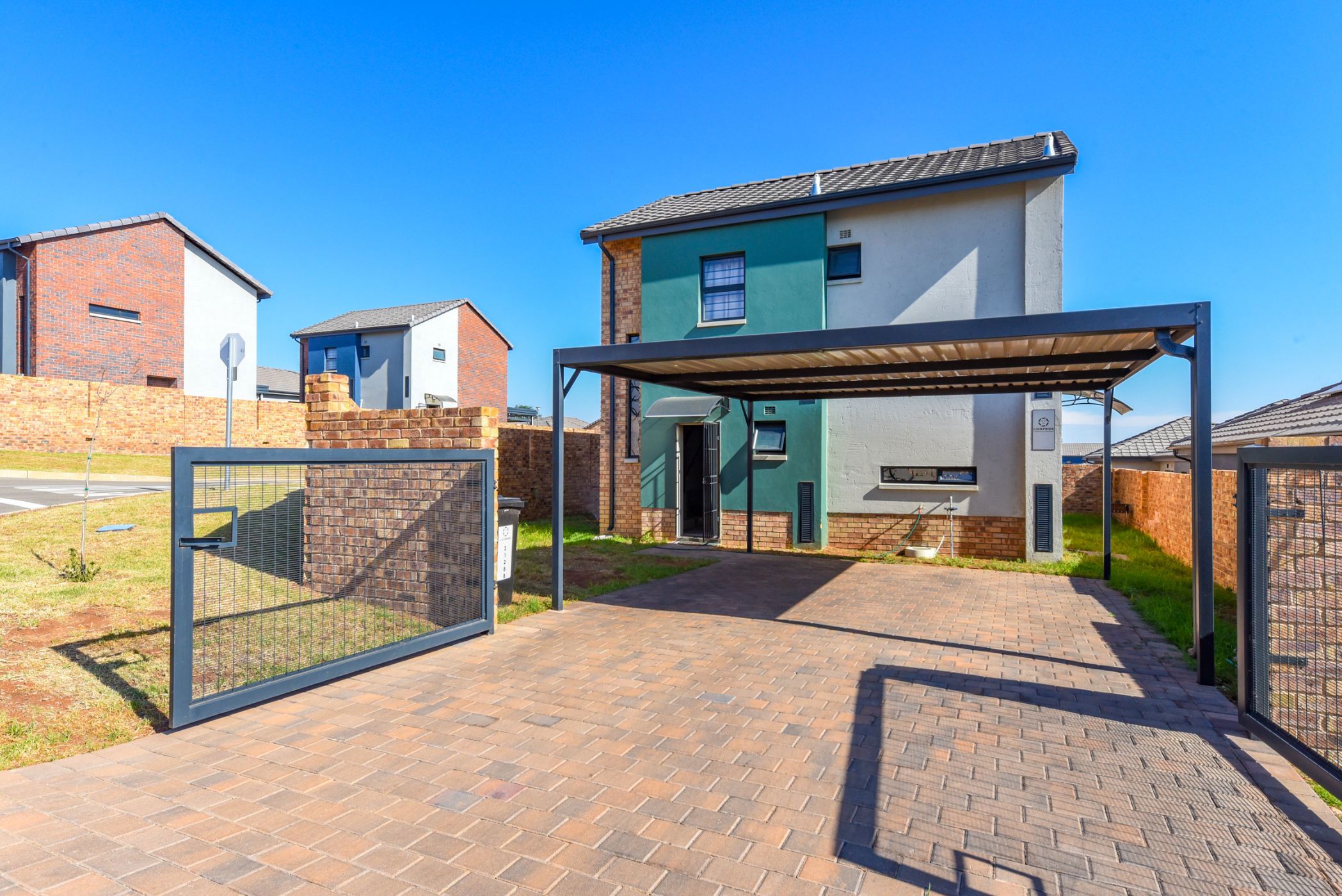 Double-storey house for sale in Lion Pride - FW1684628