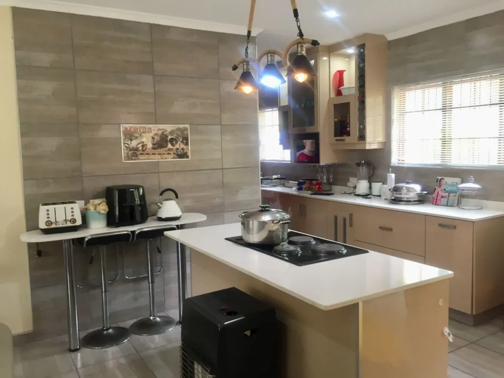 Townhouse for sale in Chase Valley - 1PM1684360