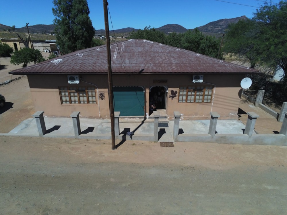 House for sale in Kamieskroon, Northern Cape - 1NA1684401 House for sale in Kamieskroon, Northern Cape - 1NA1684401