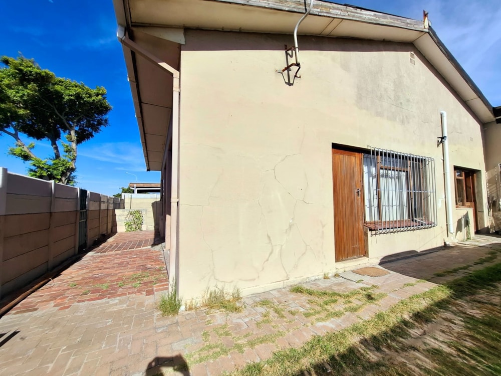 House sold in Townsend Estate - 1AH1684468 House sold in Townsend Estate - 1AH1684468