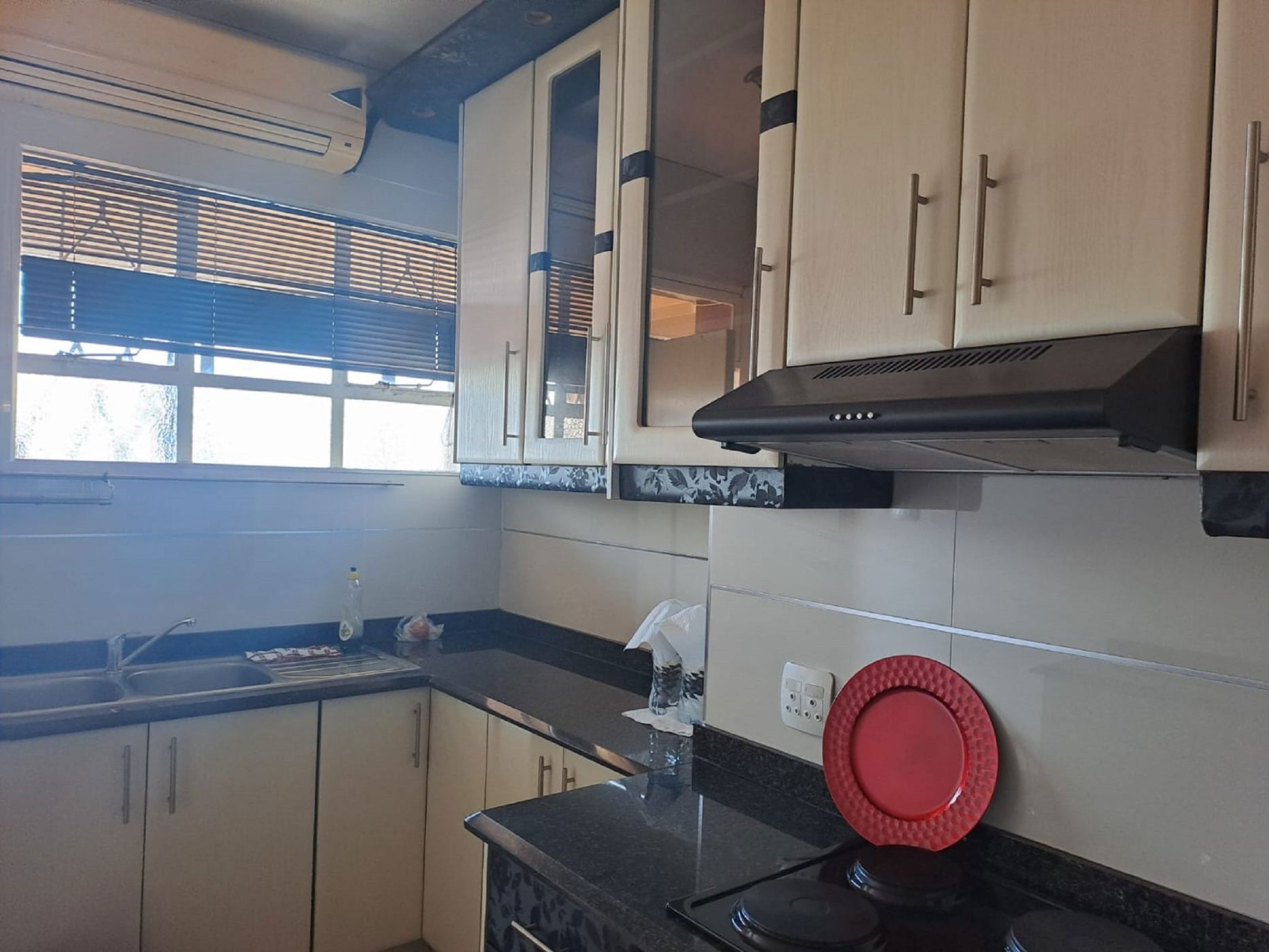 Apartment for sale in Scottburgh - 1si1684455