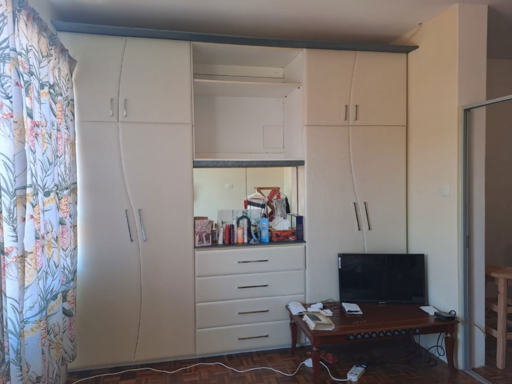 Apartment for sale in Scottburgh - 1si1684455