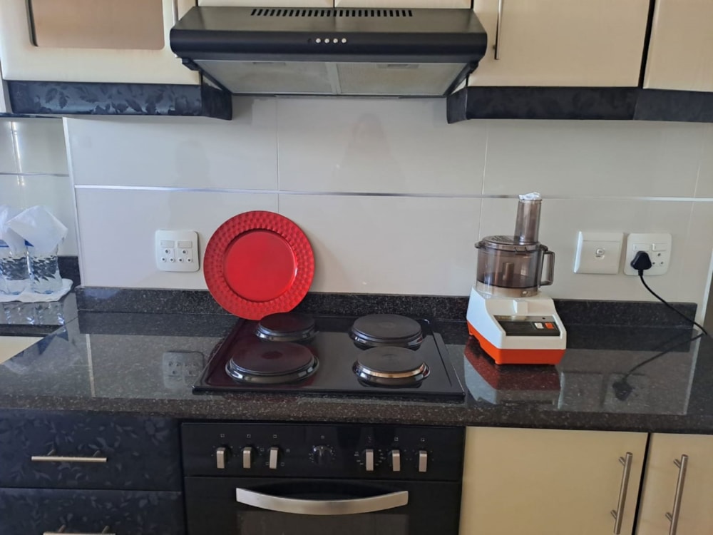 Apartment for sale in Scottburgh - 1si1684455