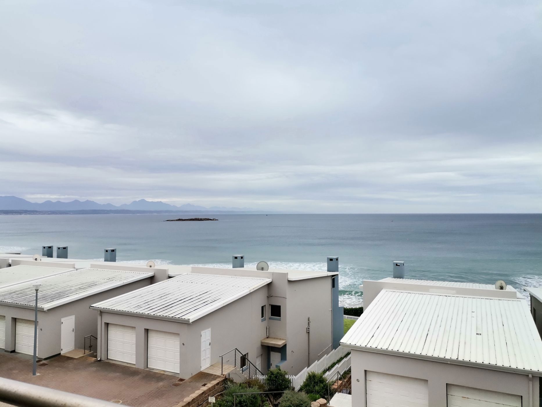 Double-storey house let in Diaz Beach - 1MB1689678