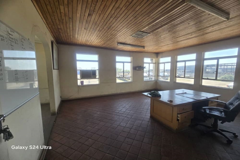 Commercial industrial property for sale in Bulawayo, Zimbabwe - 3ZB1684548