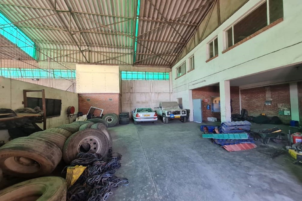 Commercial industrial property for sale in Bulawayo, Zimbabwe - 3ZB1684548