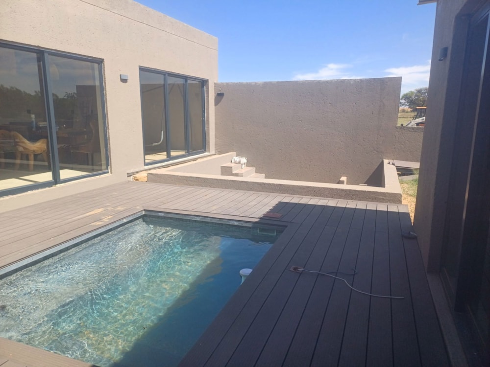 Aquaculture farm for sale in Schweizer-Reneke - 1KJ1684593 Aquaculture farm for sale in Schweizer-Reneke - 1KJ1684593