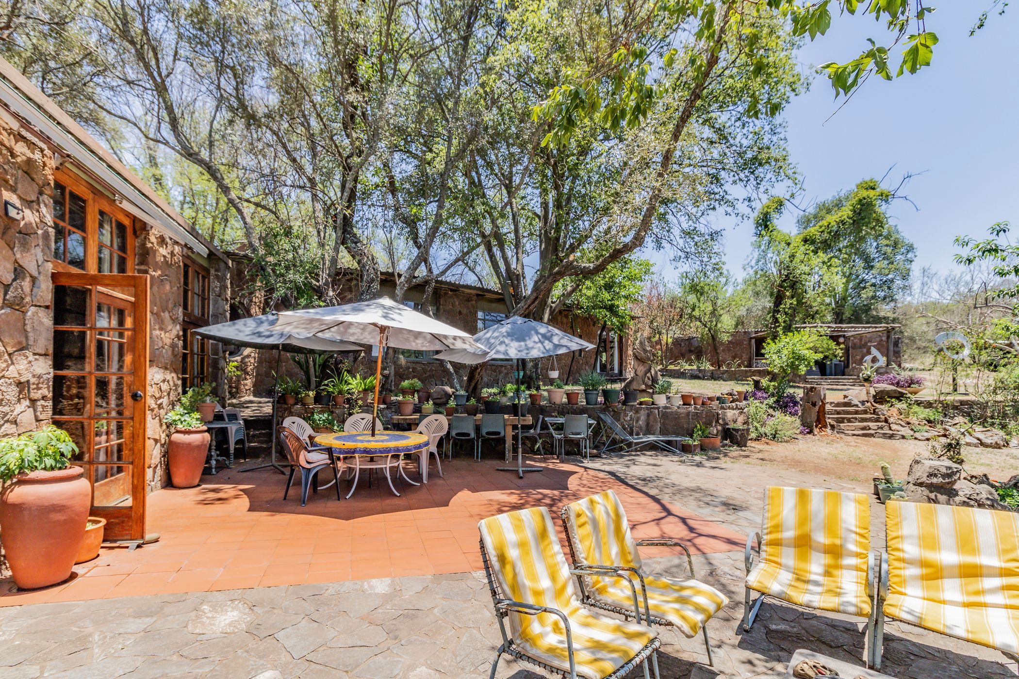 Mixed use farm for sale in Lanseria - 1HR1684665