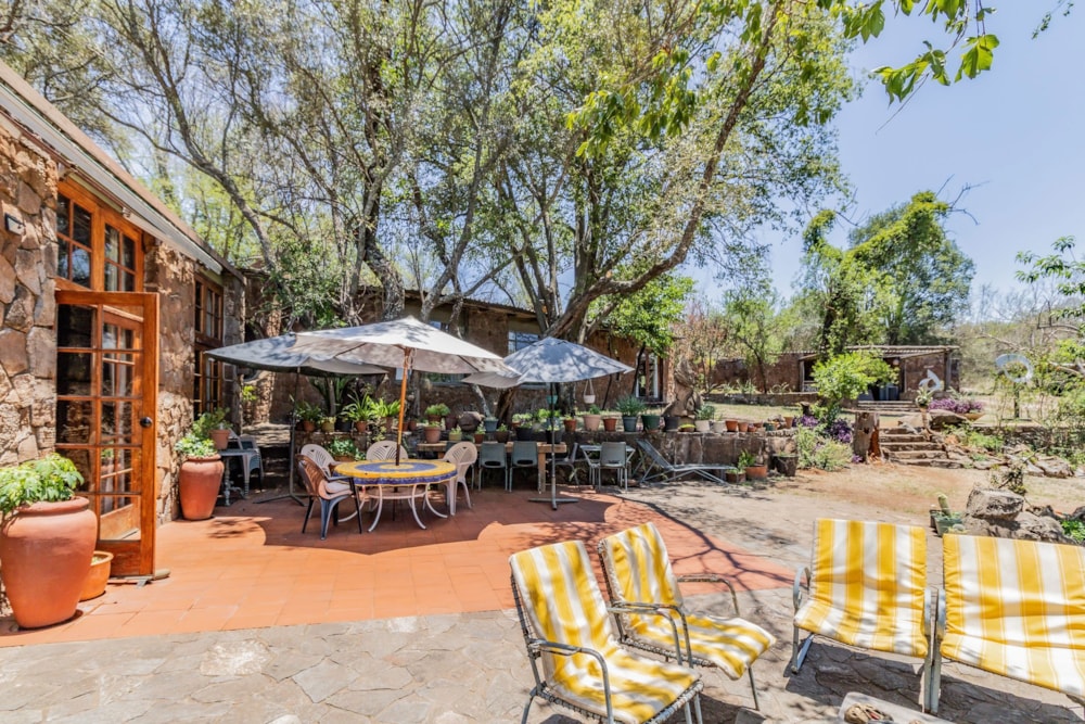 Mixed use farm for sale in Lanseria - 1HR1684665