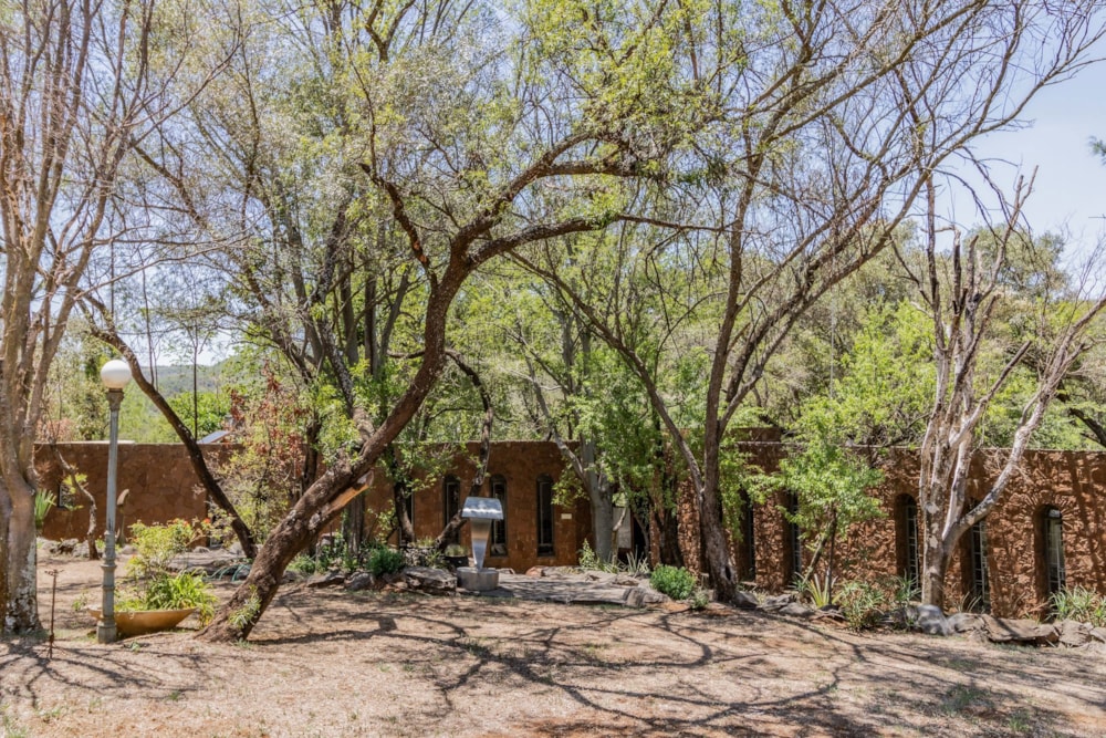 Mixed use farm for sale in Lanseria - 1HR1684665