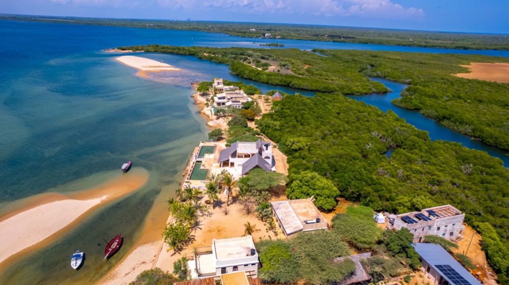 Beachfront villa to rent in Lamu, Kenya - 3KE1684824