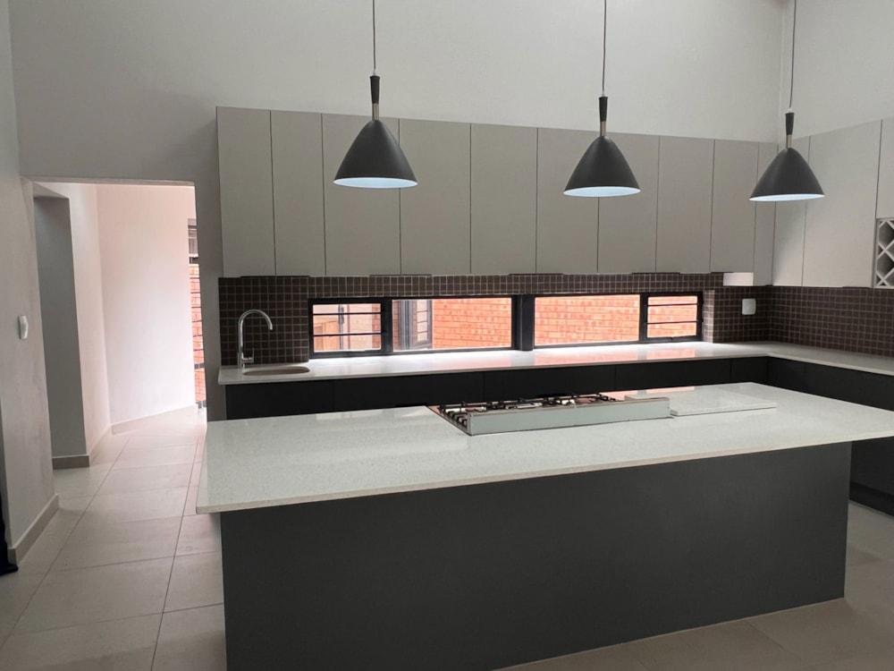 House let in Sonheuwel - 1NS1684865 House let in Sonheuwel - 1NS1684865