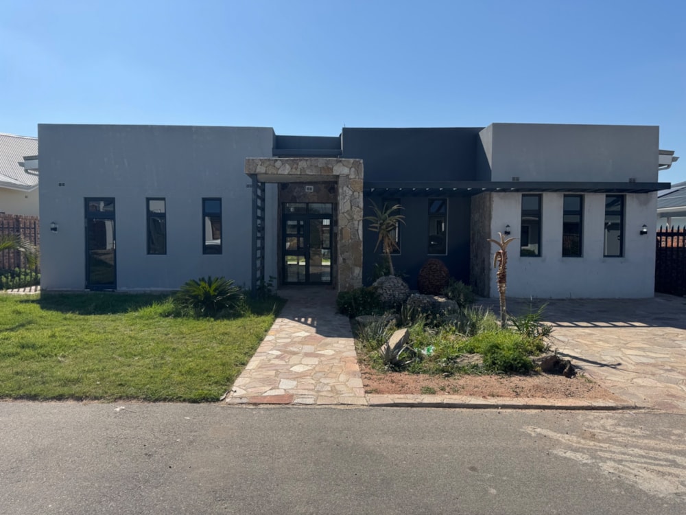 Cluster for sale in Arlington, Zimbabwe - 3ZB1684891