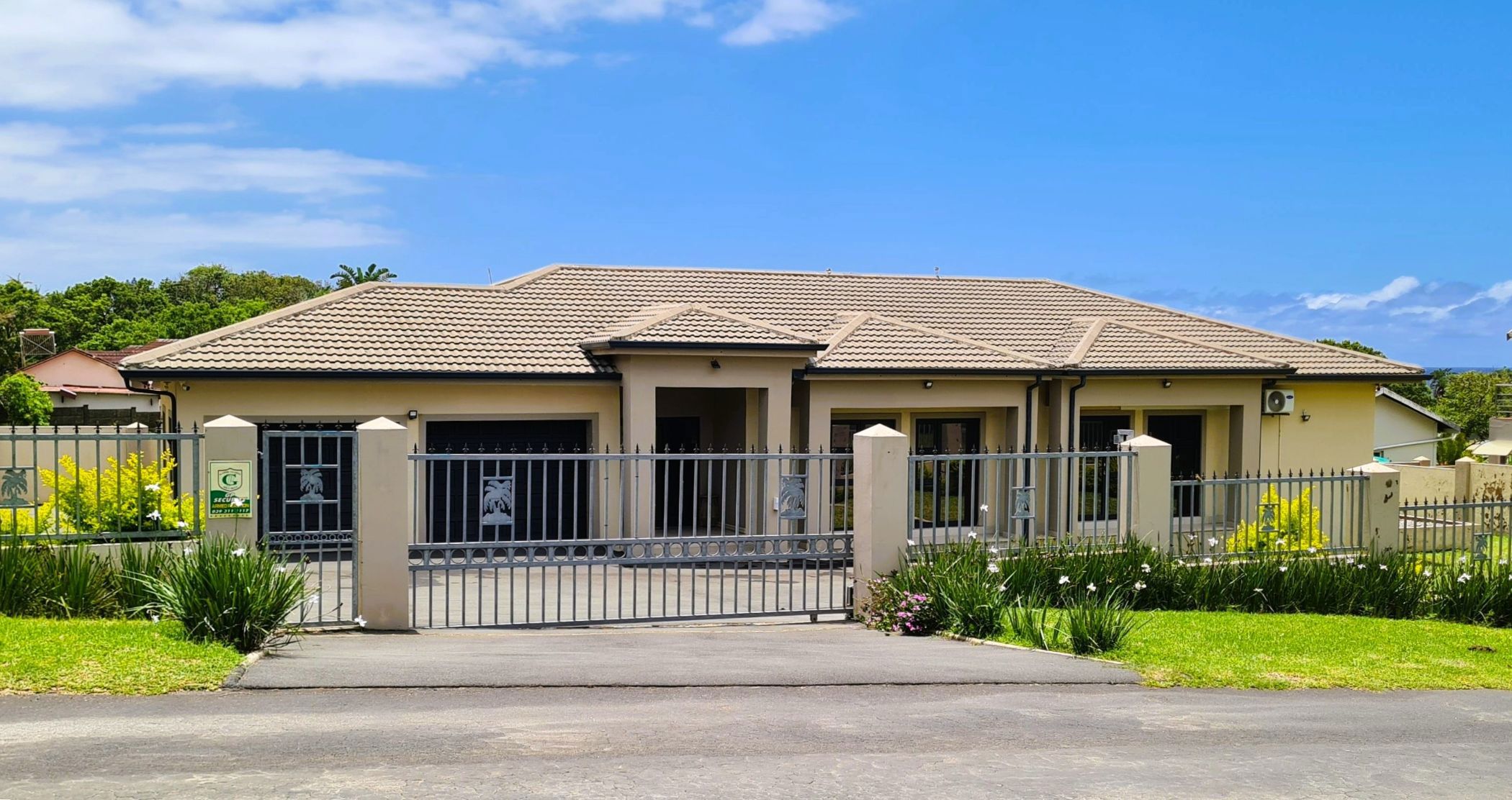 House for sale in Port Edward - 1PD1685146