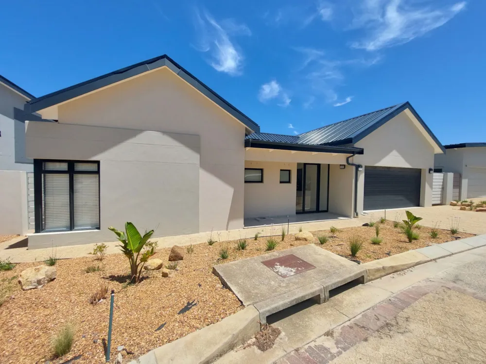 House let in Somerset West - SWL1748408