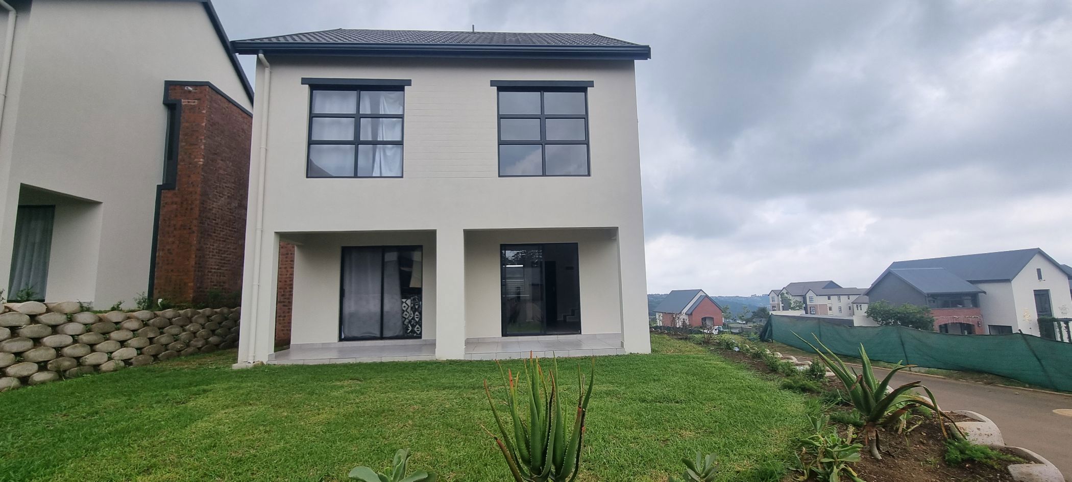 Apartment let in Waterfall, Upper Highway - 1KF1685148