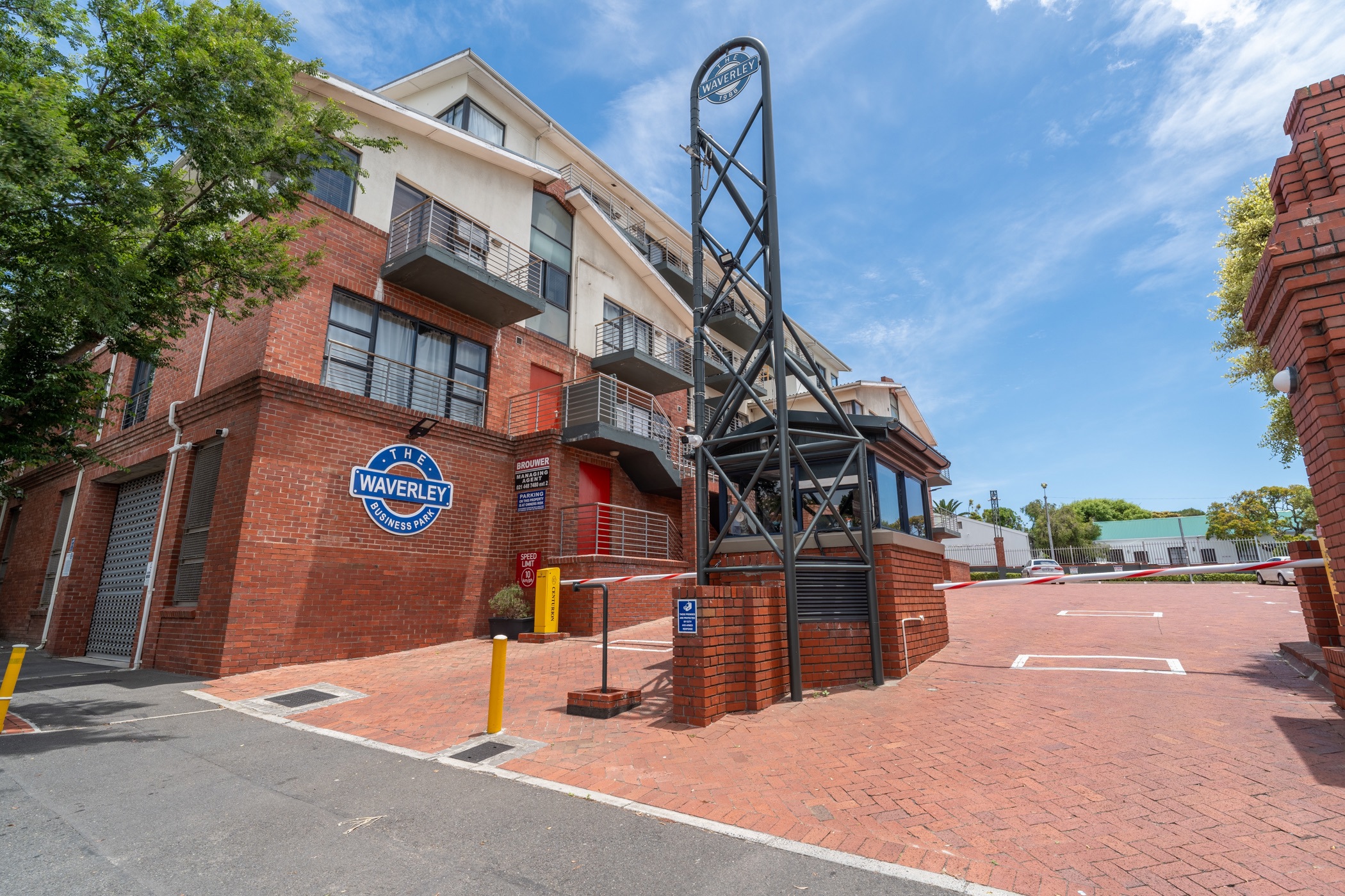 Commercial Building for sale in Observatory, Cape Town - KW1685193